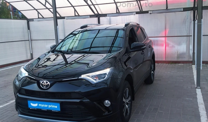 Toyota RAV4 2016 года