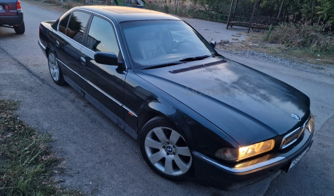BMW 7 серия 1996 года