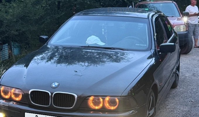 BMW 5 серия 1998 года