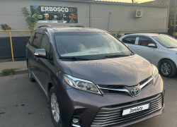 Toyota Sienna 2015 года