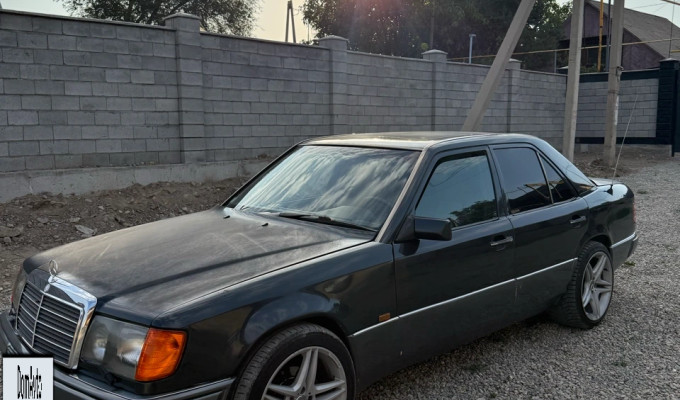 Mercedes-Benz E-Класс 1991 года