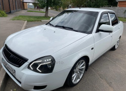 ВАЗ (Lada) Priora 2015 года