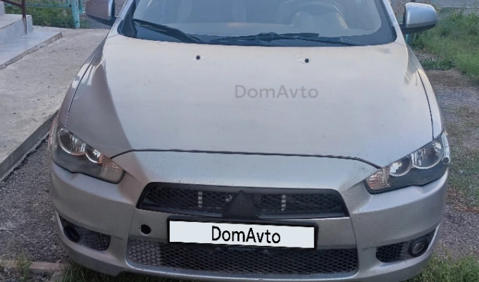 Mitsubishi Lancer 2011 года