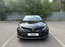 Toyota Camry 2023 года