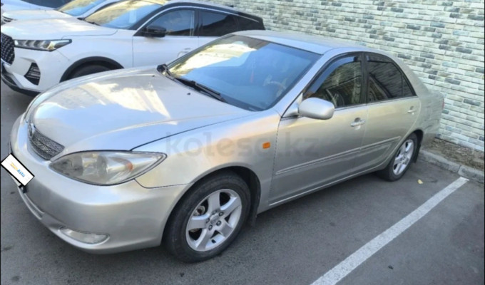 Toyota Camry 2003 года
