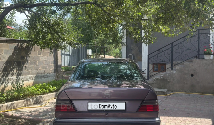 Mercedes-Benz E-Класс 1991 года