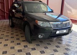 Subaru Forester 2010 года