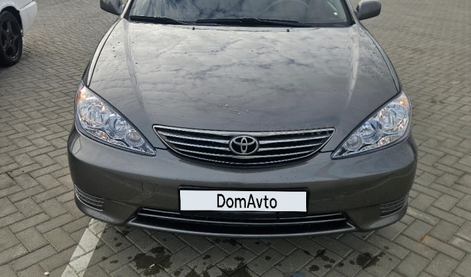 Toyota Camry 2005 года