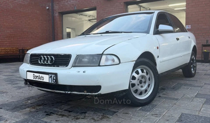Audi A4 1995 года