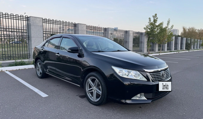 Toyota Camry 2014 года
