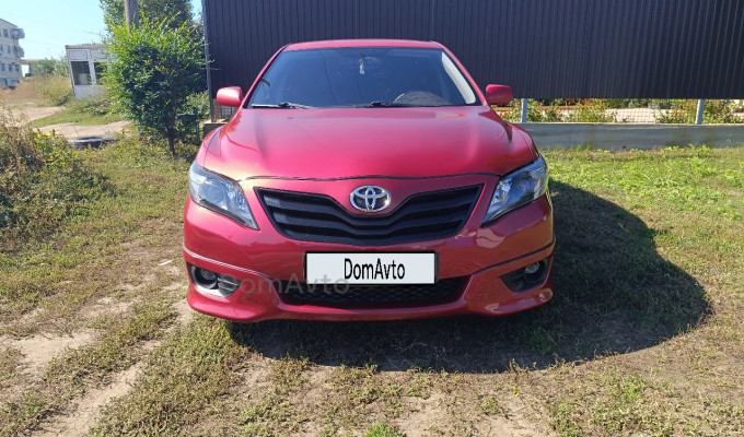 Toyota Camry 2010 года