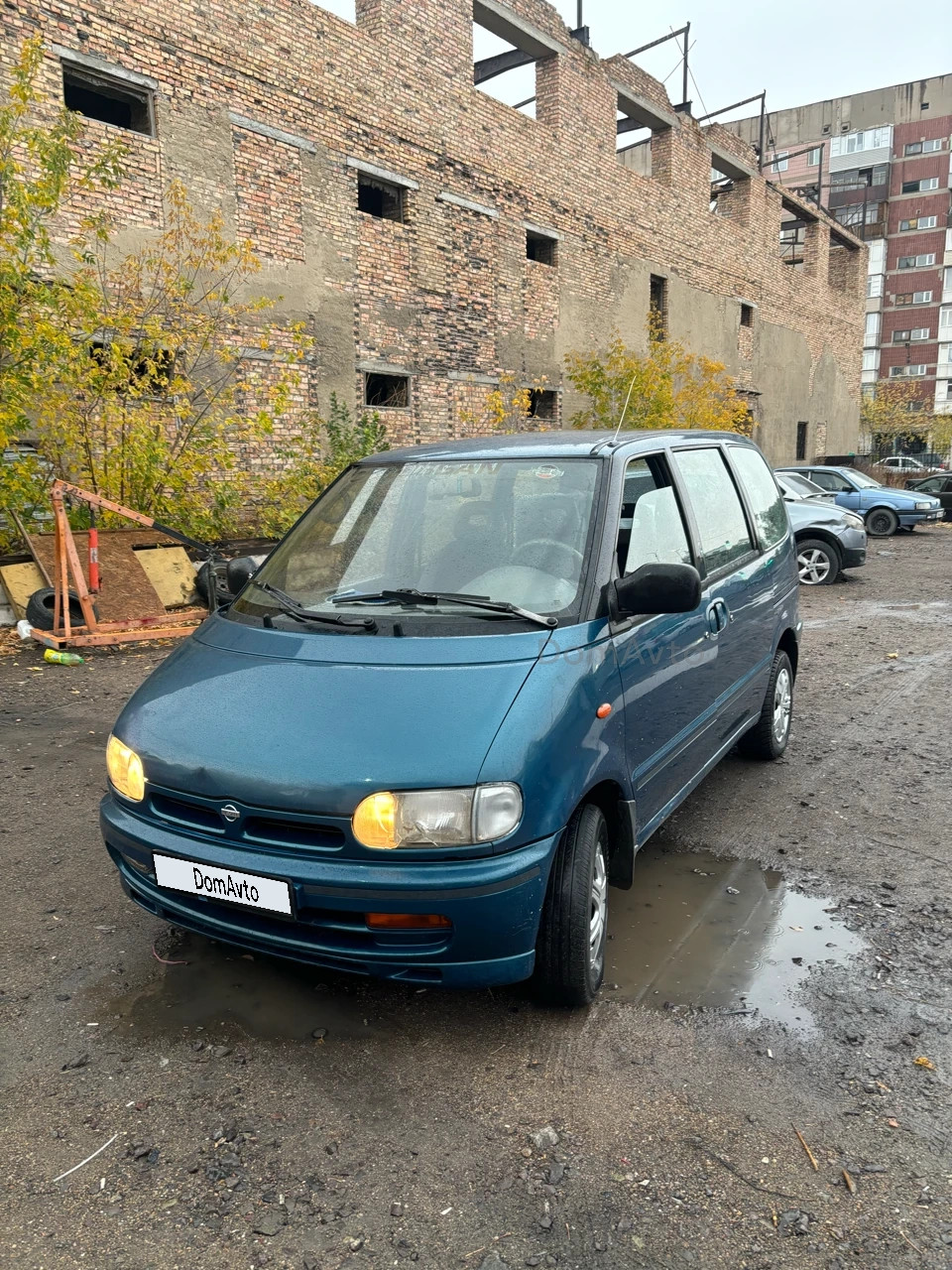 Nissan Serena, 1995