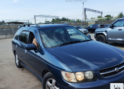Nissan R'nessa 1997 года