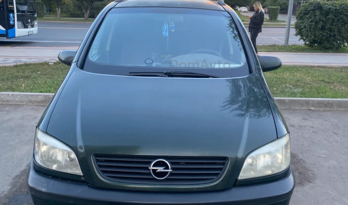 Opel Zafira 2002 года