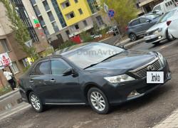Toyota Camry 2013 года