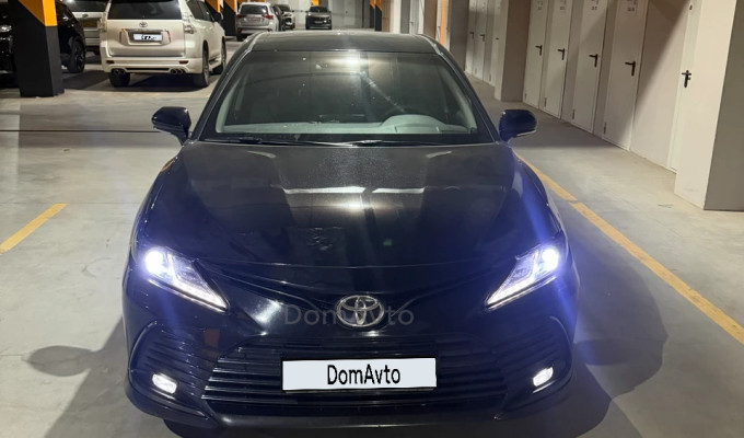 Toyota Camry 2022 года