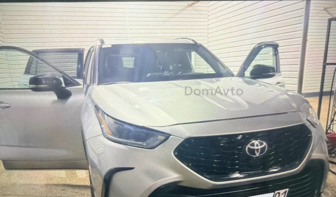 Toyota Highlander 2021 года