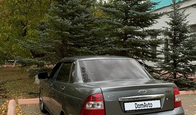 ВАЗ (Lada) Priora 2013 года