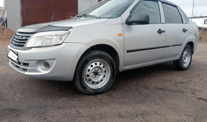 ВАЗ (Lada) Granta 2013 года