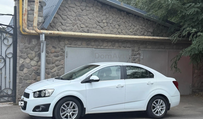 Chevrolet Aveo 2013 года