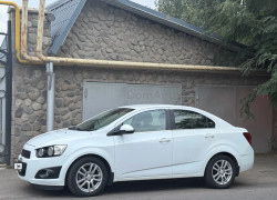 Chevrolet Aveo 2013 года