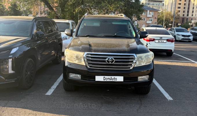 Toyota Land Cruiser 2011 года
