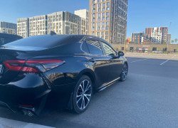 Toyota Camry 2018 года