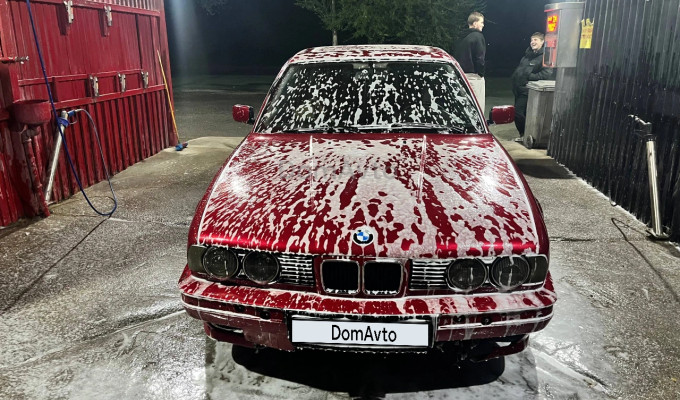BMW 5 серия 1990 года