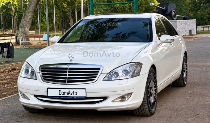 Mercedes-Benz S-Класс 2007 года