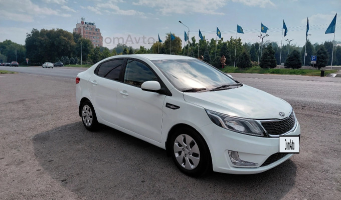 Kia Rio 2013 года