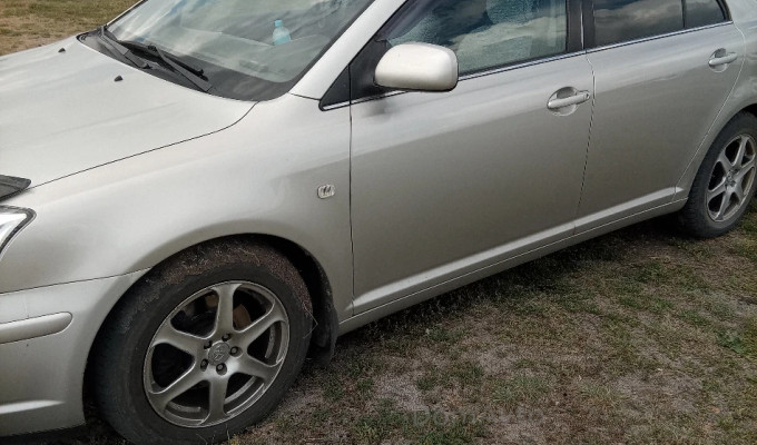Toyota Avensis 2005 года