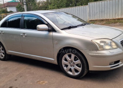 Toyota Avensis 2005 года