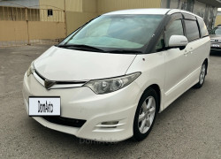 Toyota Estima 2008 года