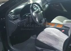 Toyota Camry 2010 года