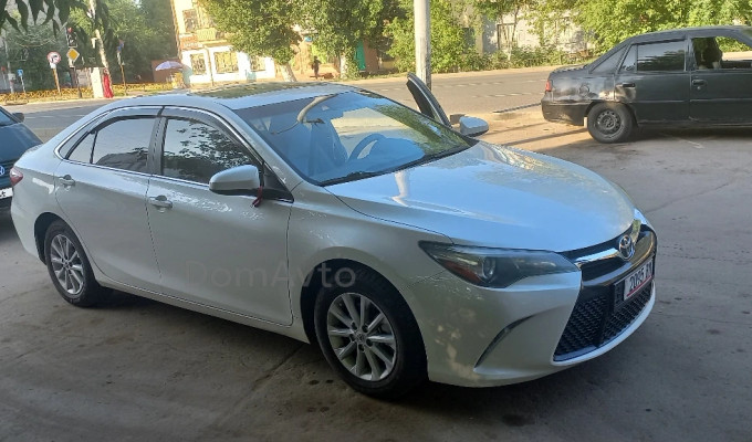 Toyota Camry 2015 года