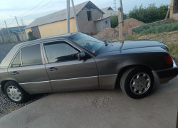 Mercedes-Benz E-Класс 1991 года