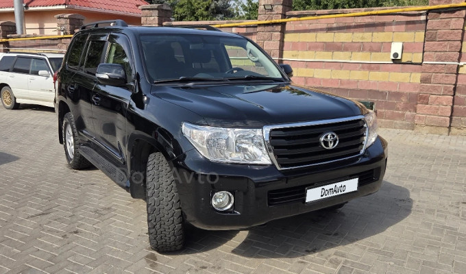 Toyota Land Cruiser 2013 года