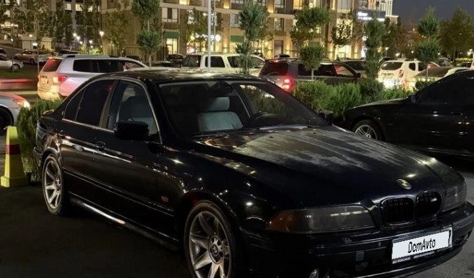 BMW 5 серия 1998 года