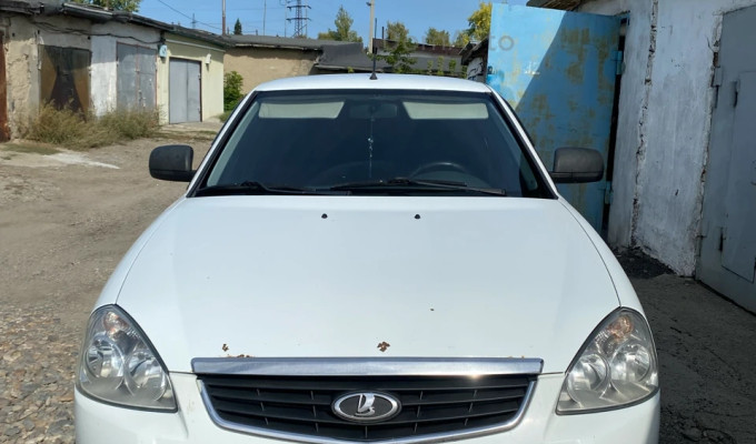 ВАЗ (Lada) Priora 2013 года