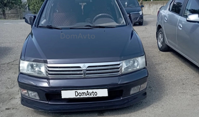 Mitsubishi Space Wagon 1998 года