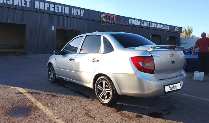 ВАЗ (Lada) Granta 2012 года