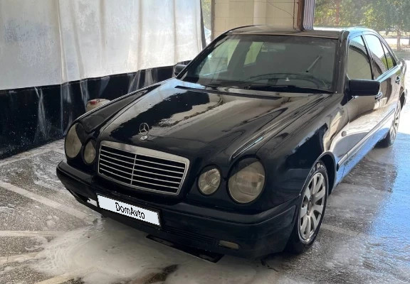 Mercedes-Benz E-Класс 1996 года