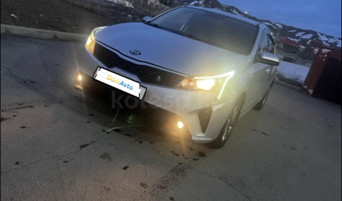 Kia Rio 2020 года