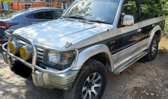 Mitsubishi Pajero 1992 года