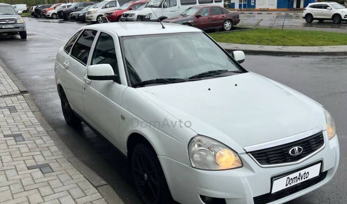 ВАЗ (Lada) Priora 2014 года