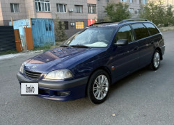 Toyota Avensis 1998 года