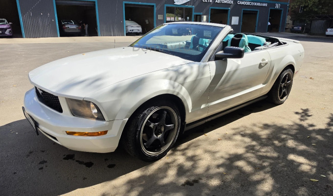 Ford Mustang 2007 года