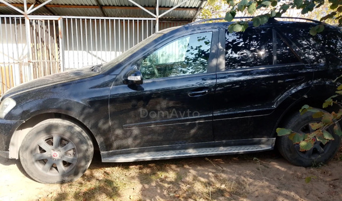 Mercedes-Benz ML-Класс 2005 года