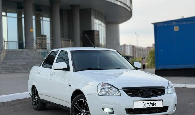 ВАЗ (Lada) Priora 2014 года