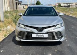 Toyota Camry 2021 года
